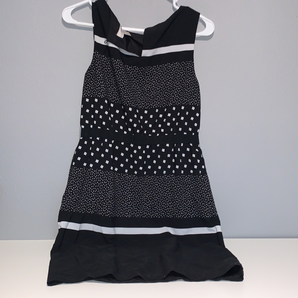 Loft Dress - Picture 2 of 4